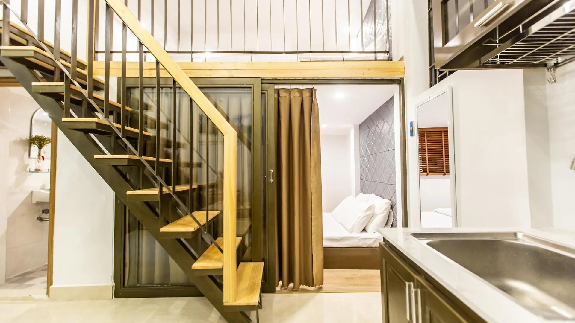 Seashine Apartment Da Nang Vietnam